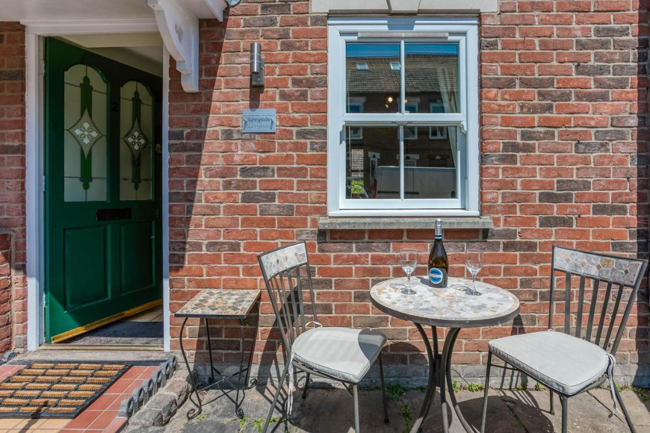 Sunnyside - Family Seaside Home, Crabpot Cottages, Sheringham - Bed and Breakfast Sheringham