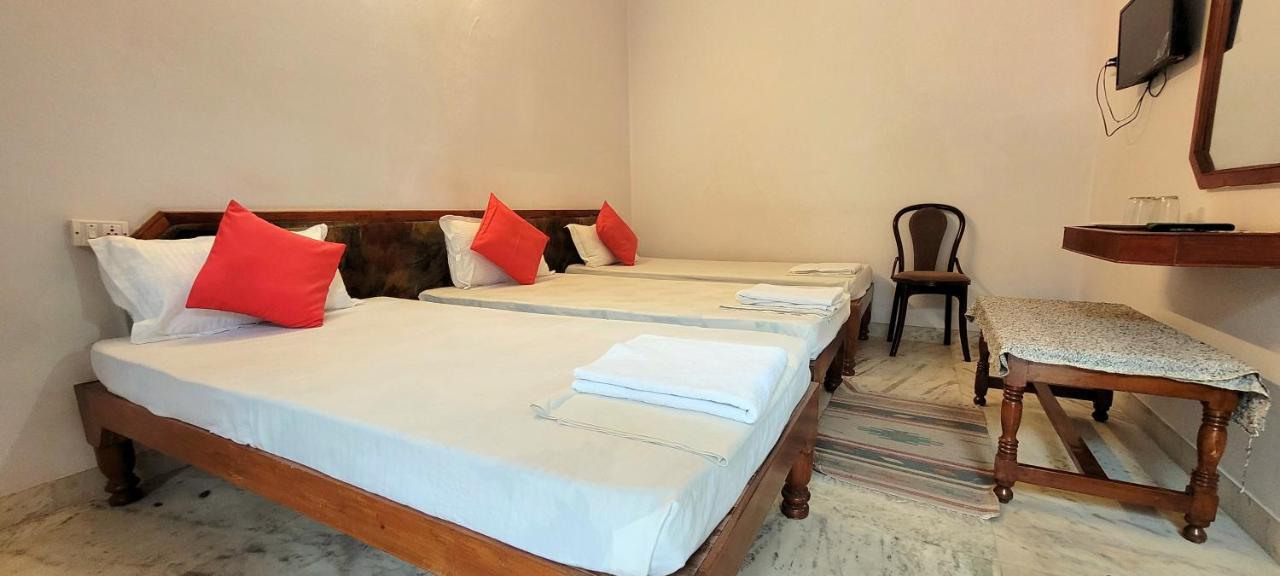 Einzelbett im Frauenschlafsaal