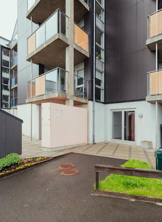 2 BR Ocean and City View Apartment - B&B