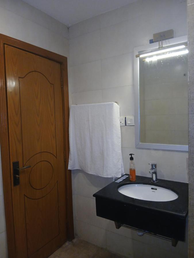 Grande apartments 205,206 - Bed and Breakfast Rawalpindi