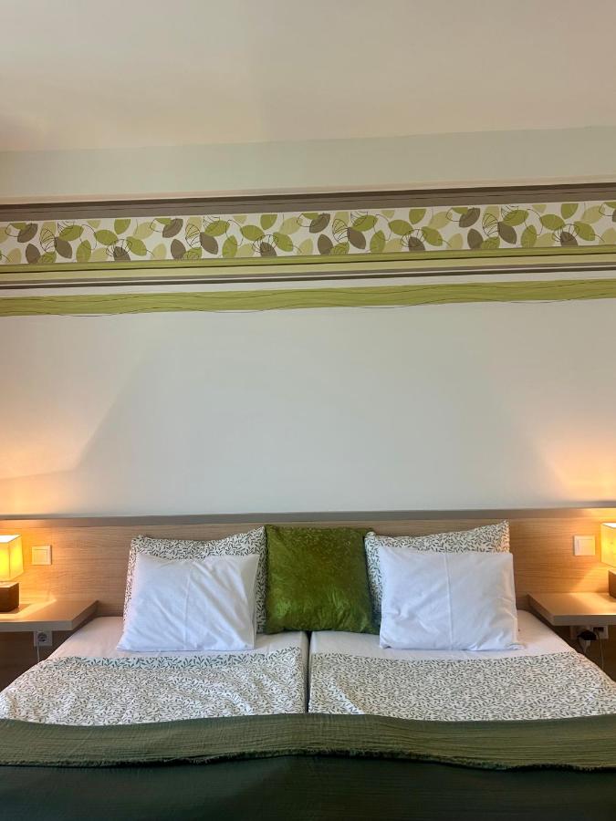 Kisfaludy Kásté - Ferienwohnung Dobronhegy