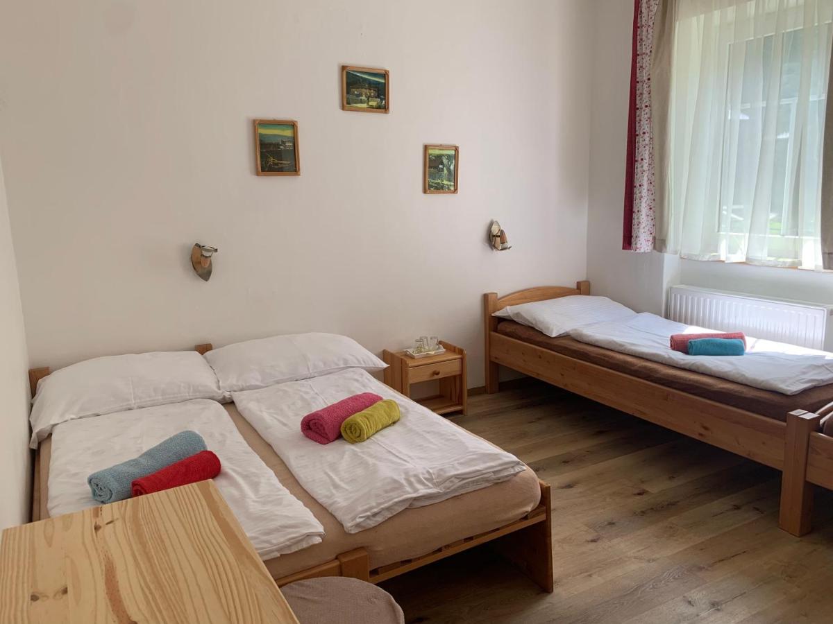 Chambre Familiale avec Salle de Bains