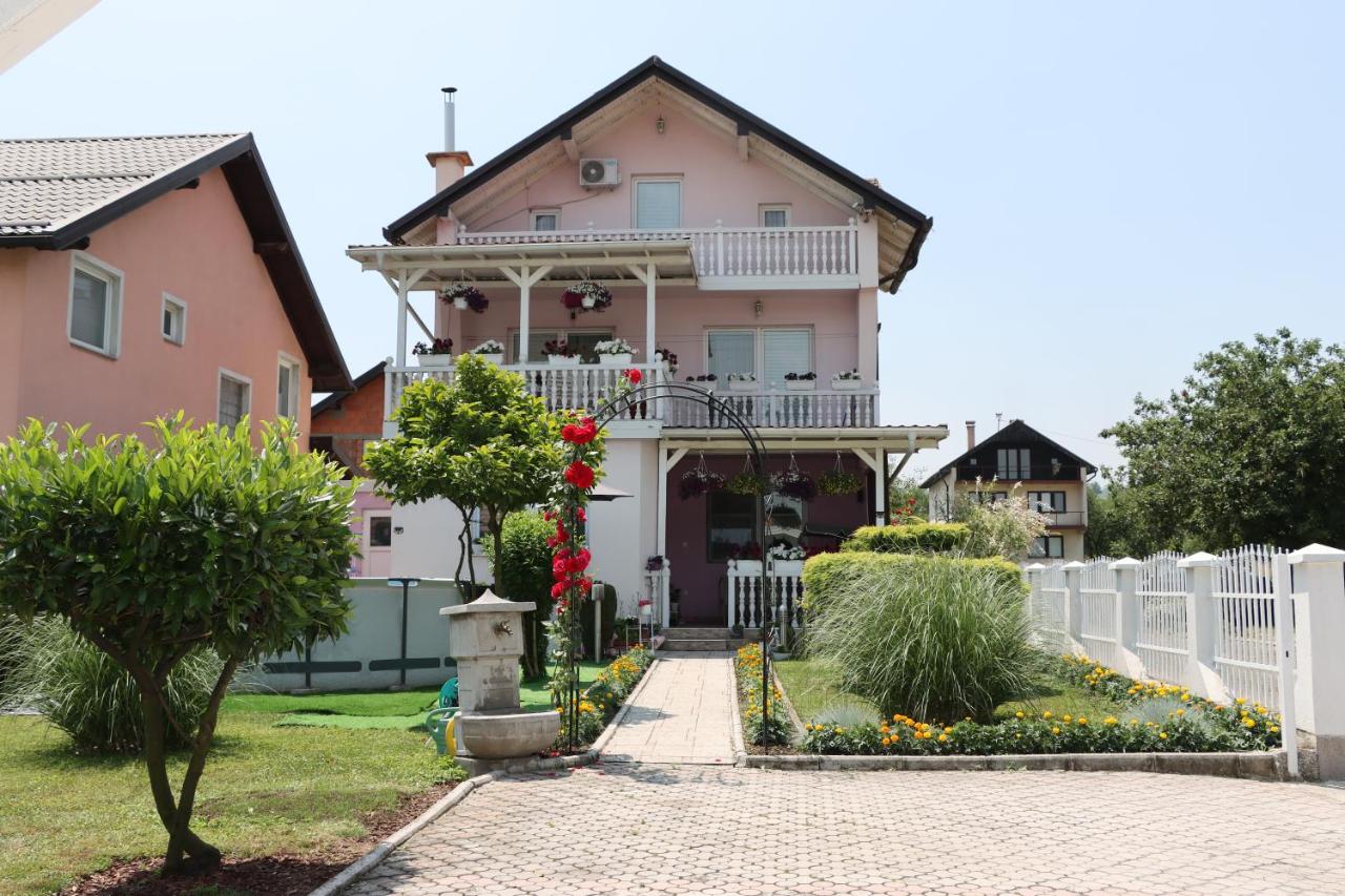 Holiday Home Peaceful Retreat - B&B Visoko