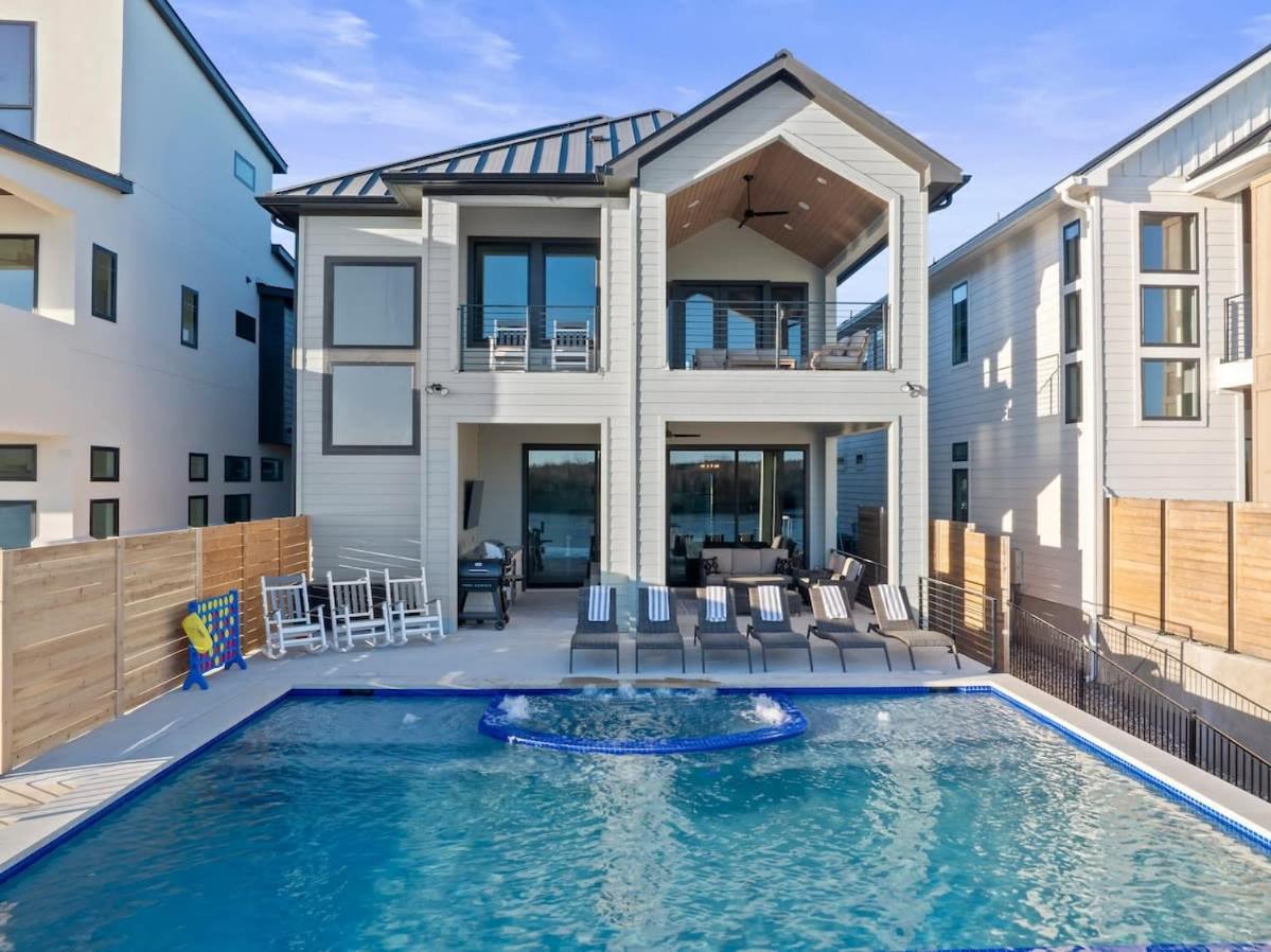Wave on Wave Haus and Concierge Services - Bed and Breakfast Kingsland