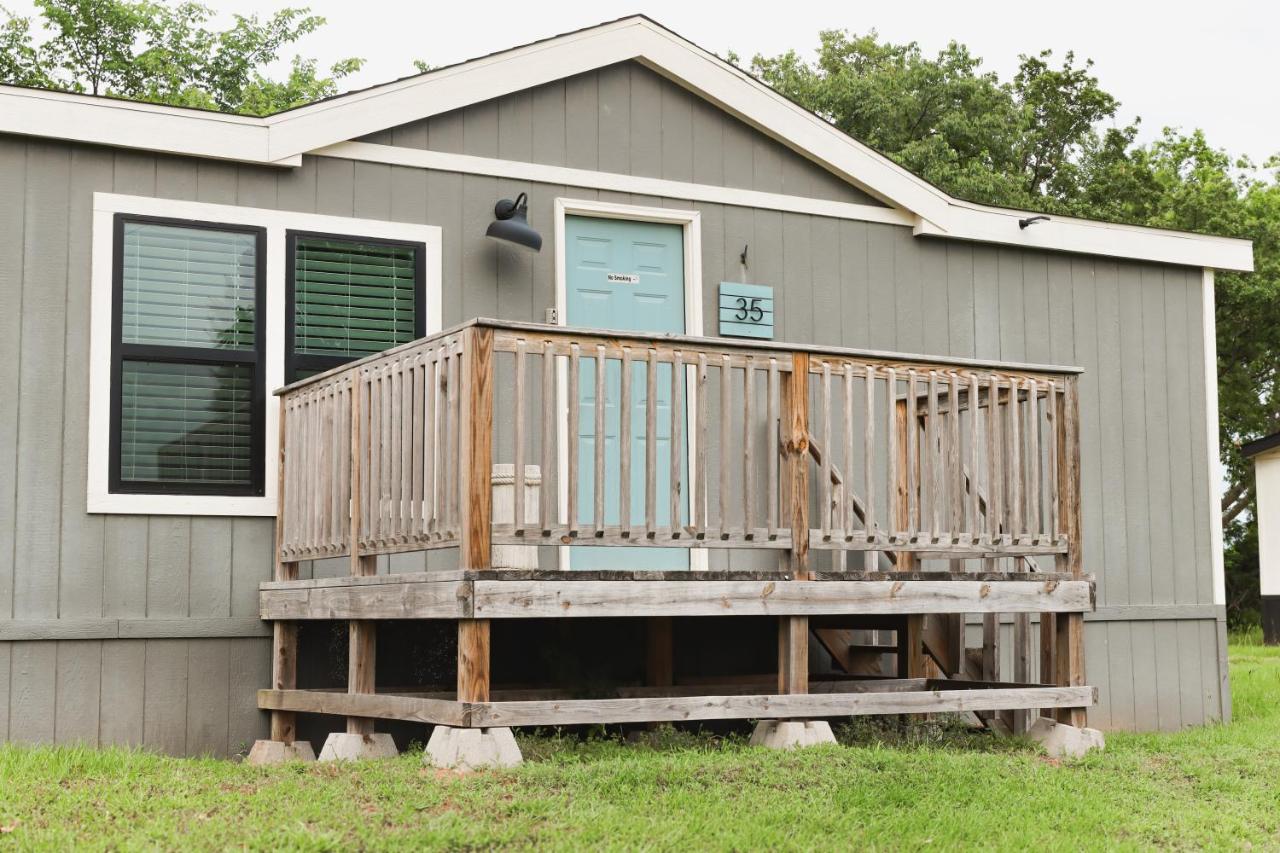 Lakefront Dockside Cabin - 35 - Bed and Breakfast Mead
