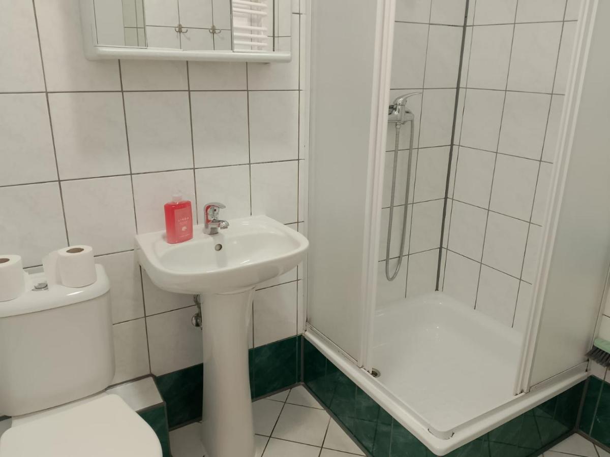 Economy Quadruple Room