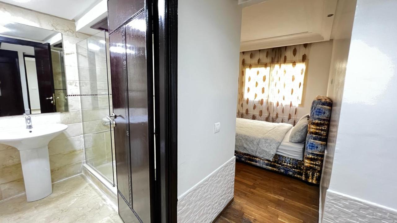 Black white - Ferienwohnung Casablanca