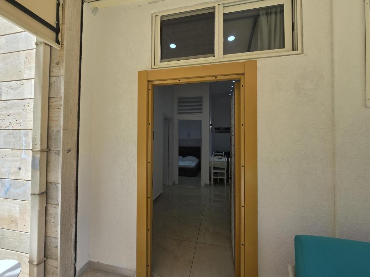 Appartamento con 1 Camera da Letto - Piano Terra