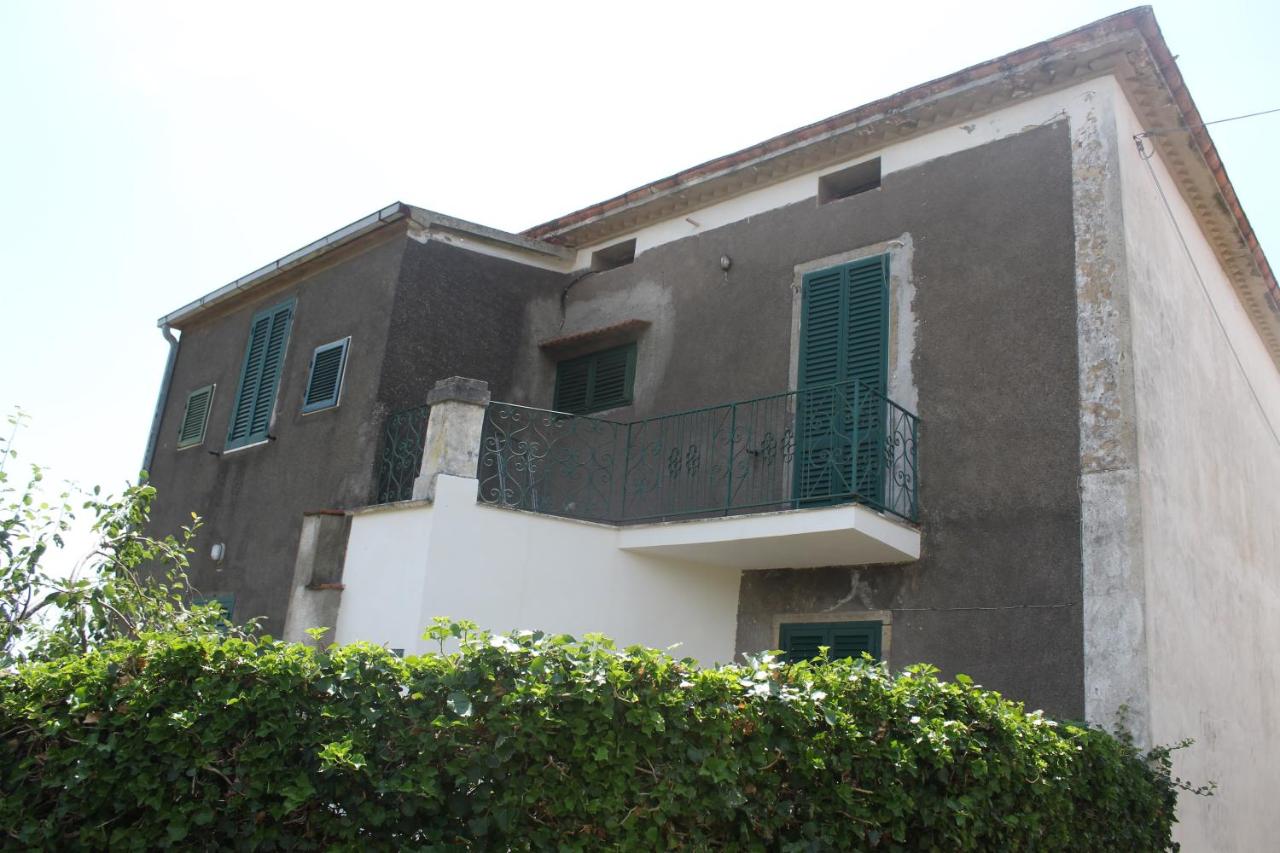 Villa Baisi in Gruppo - B&B Ravi