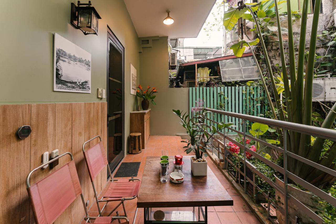 Master room -Big balcony-Best location of Old Quarter-Elevator - Bed and Breakfast Hanoi