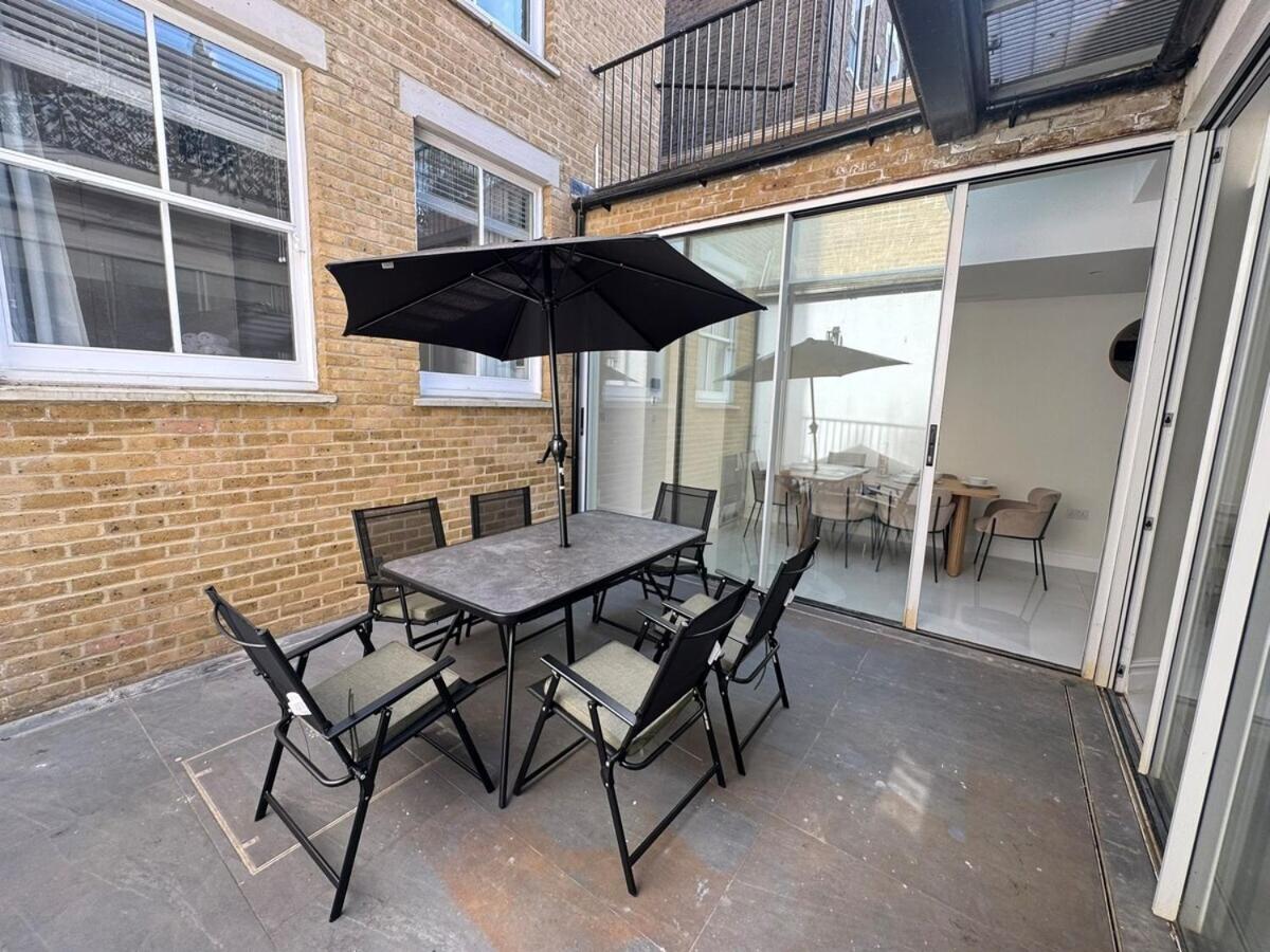 The Grand Royal Kilburn House - 4BR/3BR w Parking - Chambres d'hôtes Londres