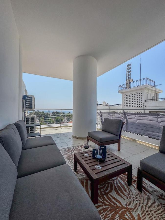 Seaview Apt 3 min Walk to Beach - Ferienwohnung Larnaka