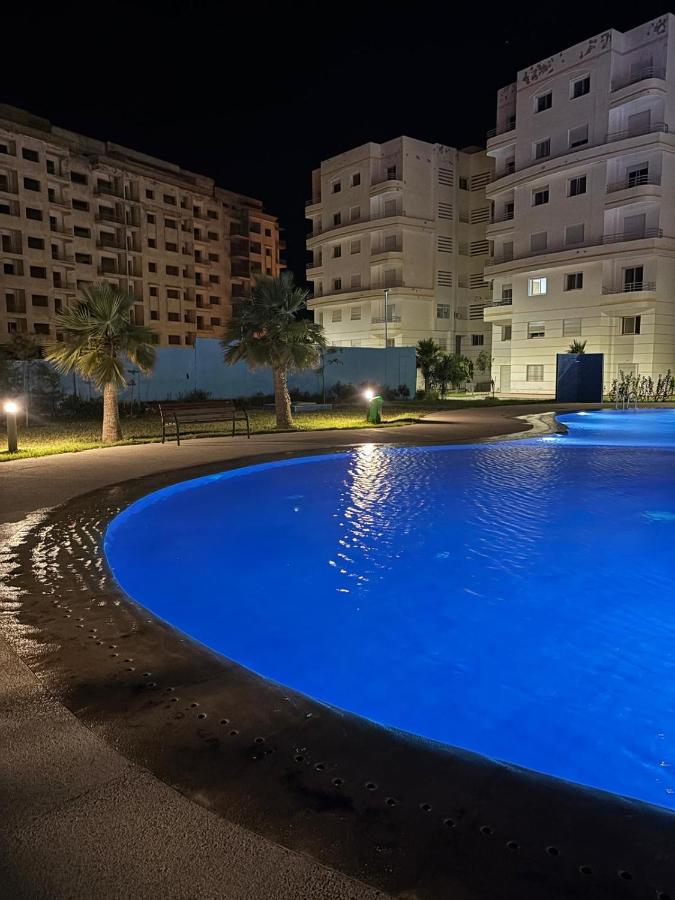 Sublime T3 bord de mer avec piscine & Balcon I Proche Aéroport - B&B Douar Lhajnyine