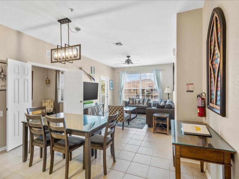 3 Bed Disney Condo With Resort Pool Jacuzzi - B&B