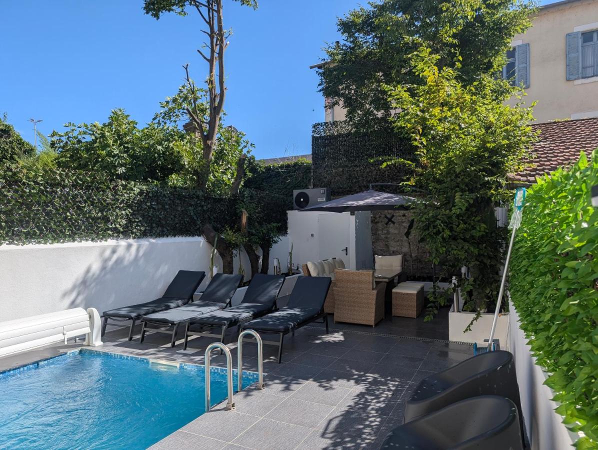 Le Patio - Villa Valmy - Hypercentre - Gare SNCF - B&B Montluçon