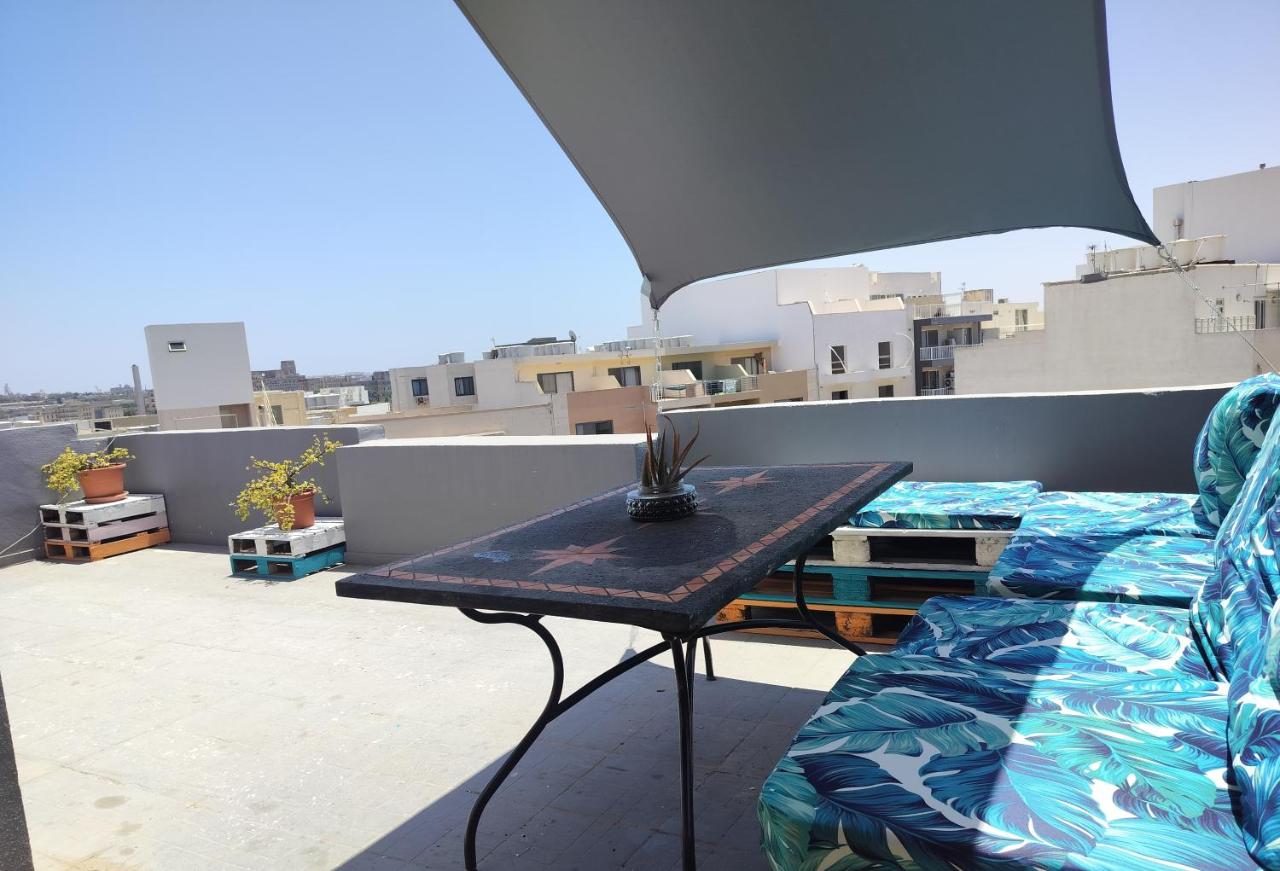 Private Rooms in a Penthouse in Malta between Capital of Valletta and St Julians nightlife - Chambres d’hôtes Imsida