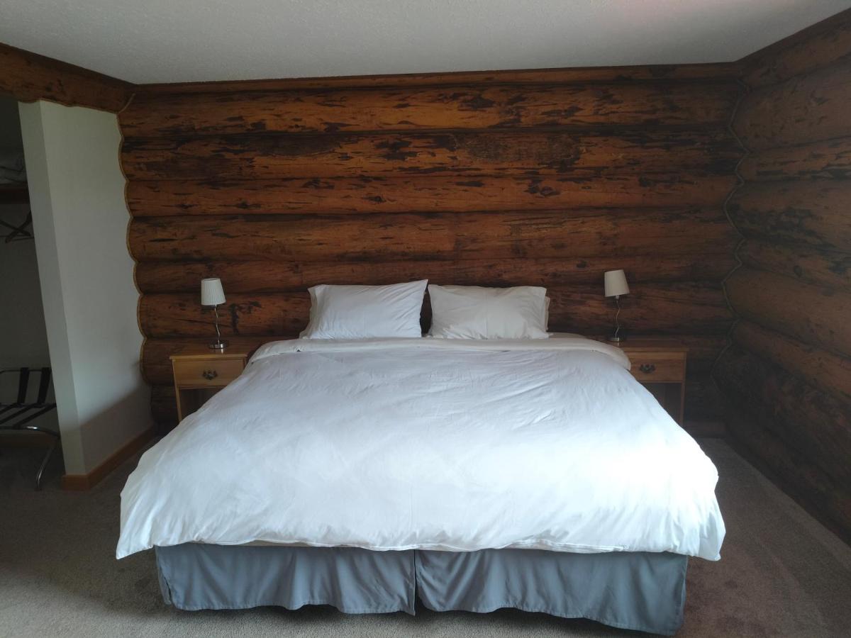 King Room with Mountain View
