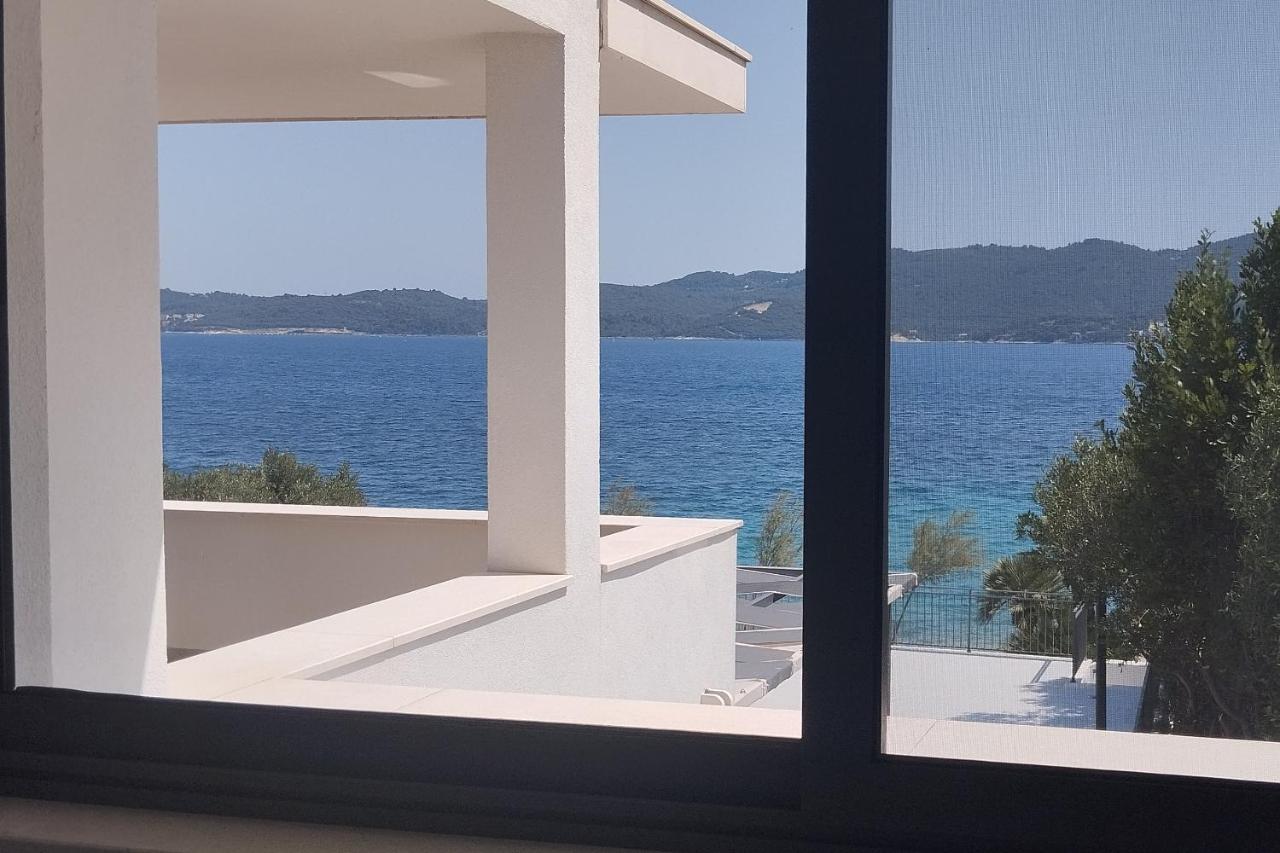 Appartamento con 1 Camera da Letto, Terrazza e Vista Mare