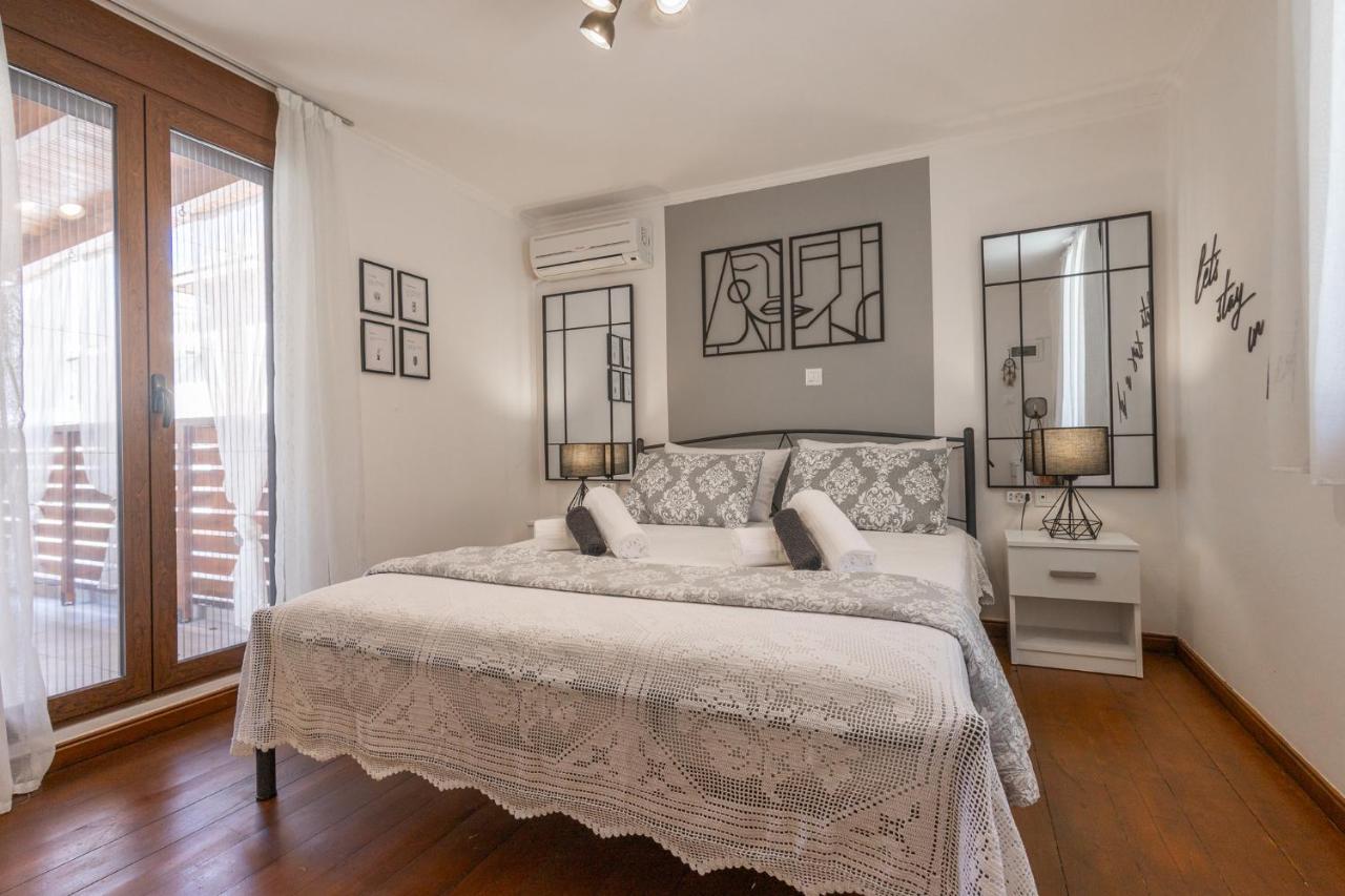 The Neo-Classic Loft - Ferienwohnung Rhodos
