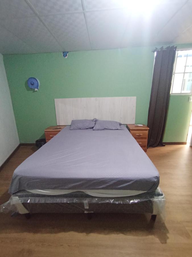 Casa de Huéspedes Noche de Luna - B&B San Salvador