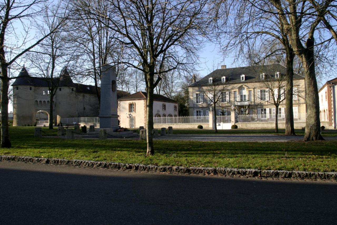 B&B Vic-sur-Seille - Château Mesny - Bed and Breakfast Vic-sur-Seille