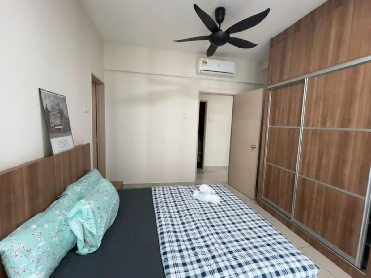 Apartment with City View