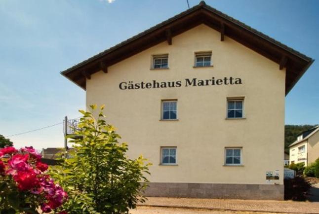 Gästehaus Marietta - B&B Osann-Monzel
