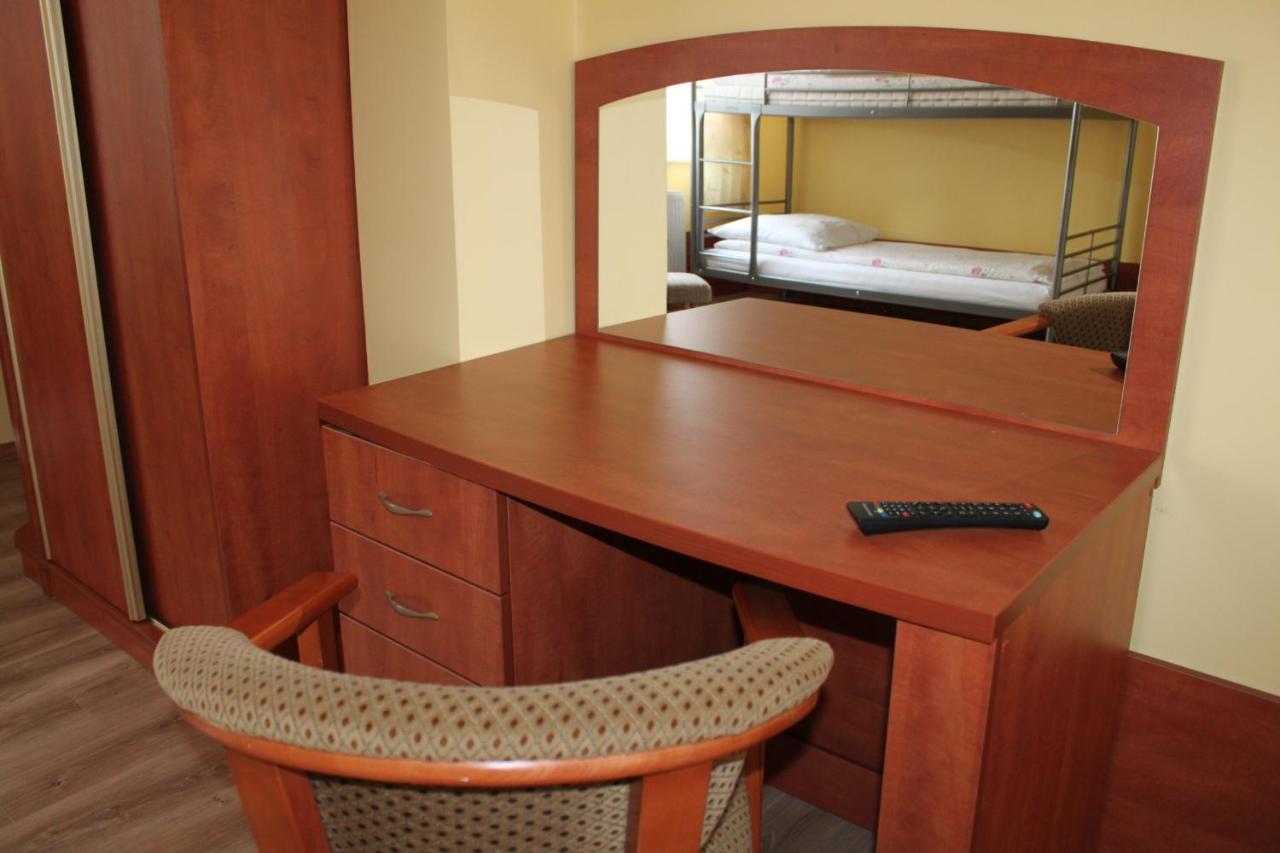 Estudio con cama extragrande
