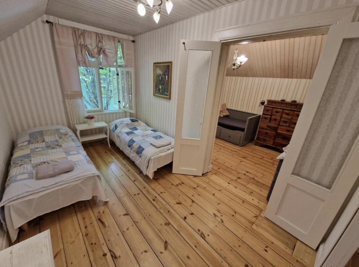 Villa Tammsaare Classic Beach Apartment - Bed and Breakfast Pärnu