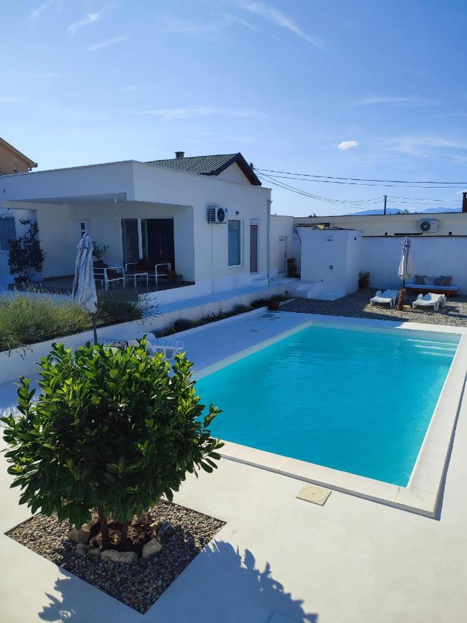 Holiday Home Lunaria - B&B