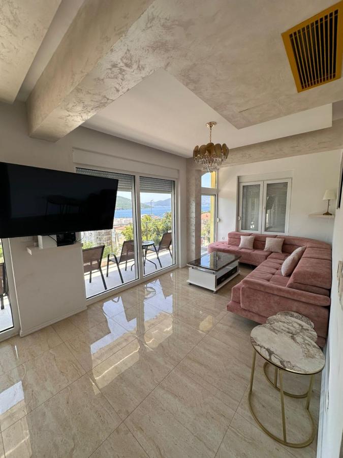 Deluxe Apartments 3-rooms - B&B Kumbor