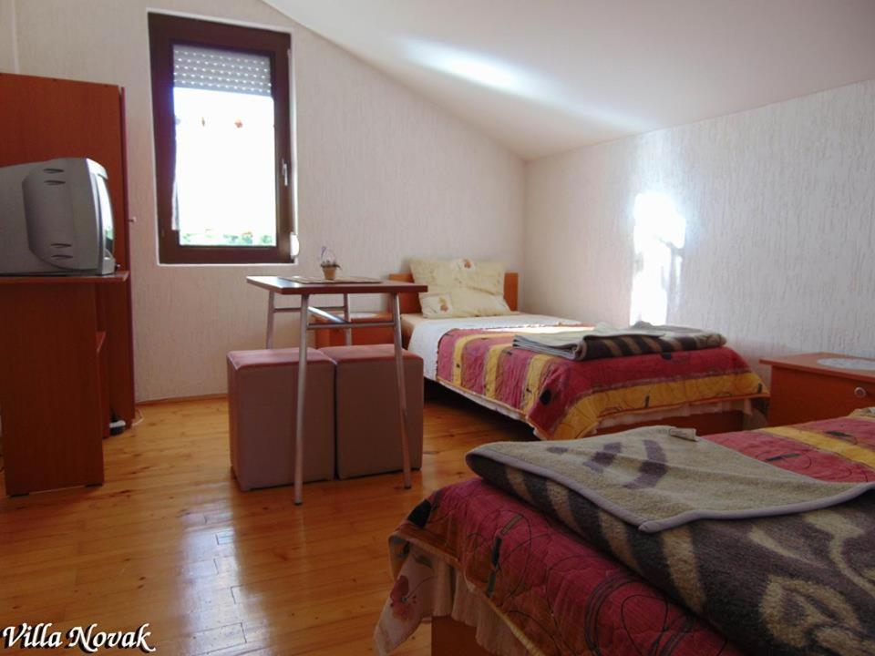 Double Room with Lake View
