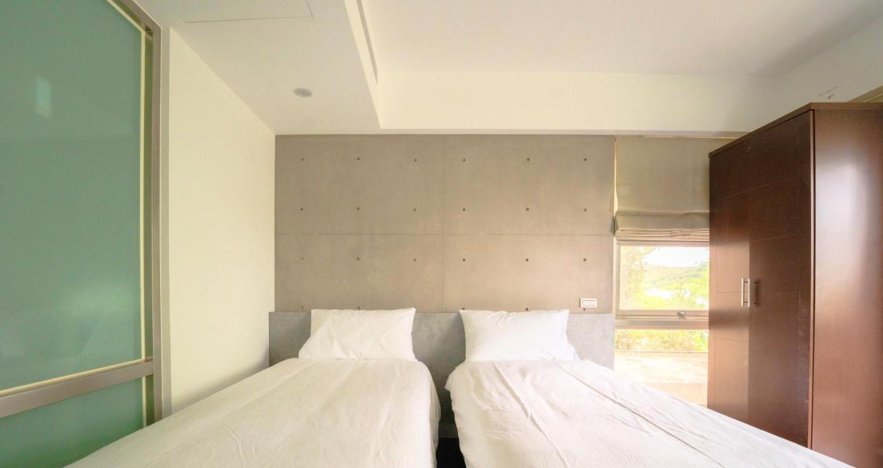 Zweibettzimmer mit Gartenblick