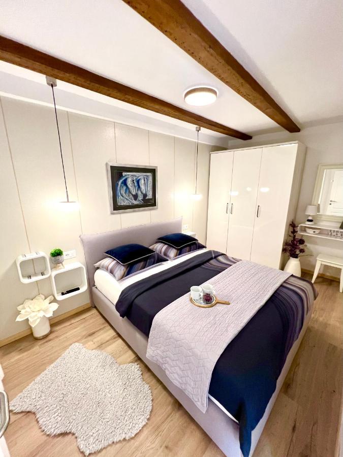 Charming Seaside Apartment - Ferienwohnung Primošten