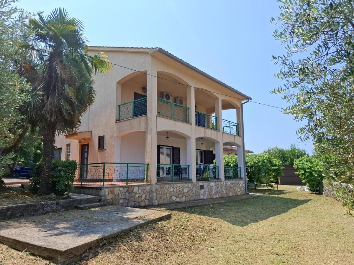 Apartments and Rooms Kapela - B&B Malinska