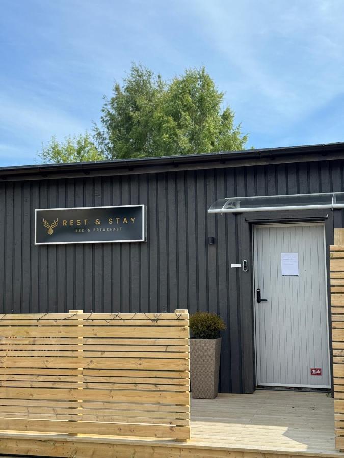 Einzelzimmer mit Gemeinschaftsdusche und -WC