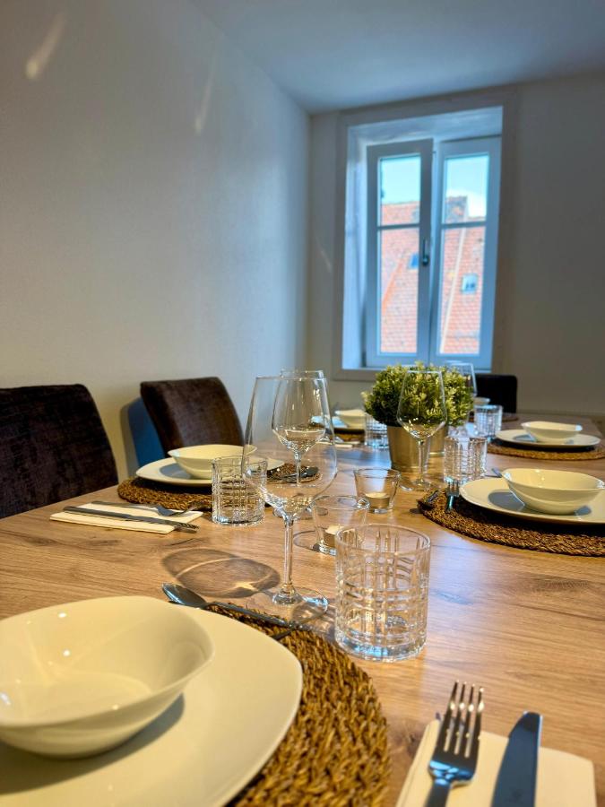 Good Wood Apartment - Modernes Fachwerk am Marktplatz in Freudenstadt - B&B