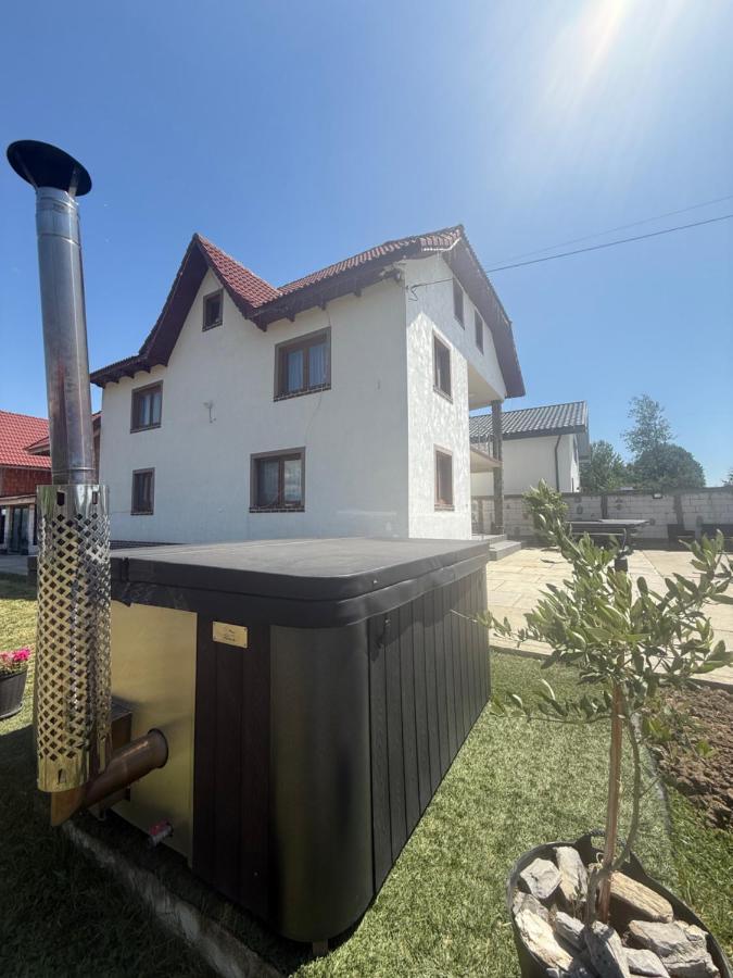 Pensiunea Diana - Bed and Breakfast Novaci