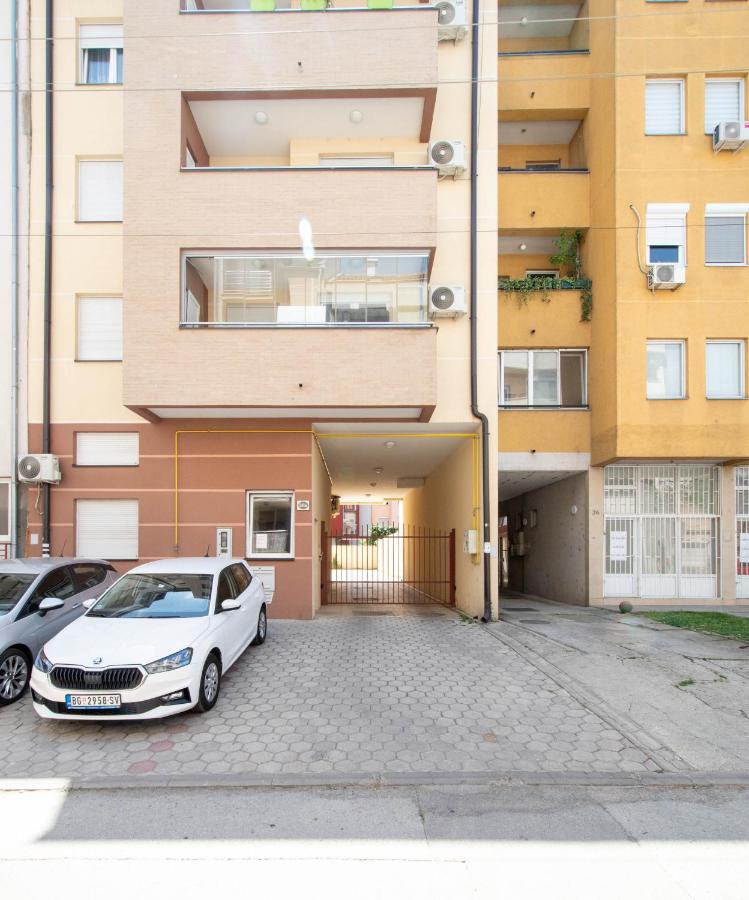 Studio Sunlight+ private parking - Ferienwohnung Novi Sad