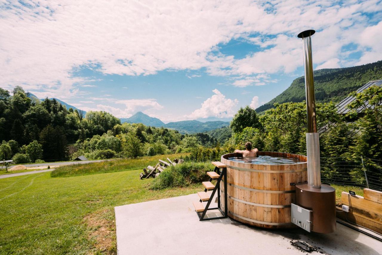 CHALET LA FOUGERE 15 personnes 180m2 bauges Savoie Thoiry - B&B