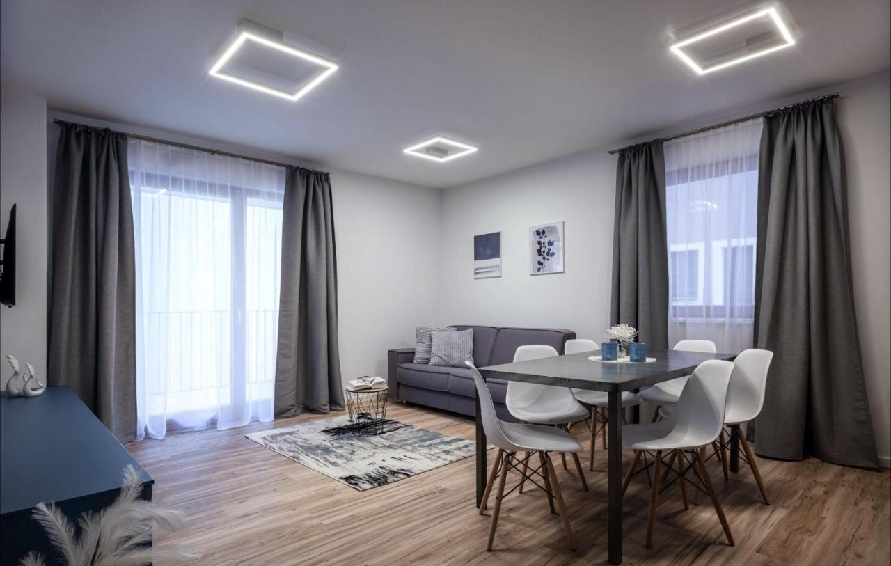 Apartamento con balcón