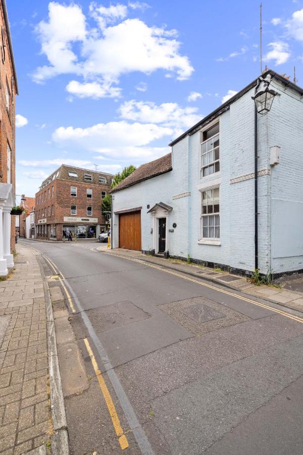 Entire City Centre one bedroom Apartment- Self check in - B&B