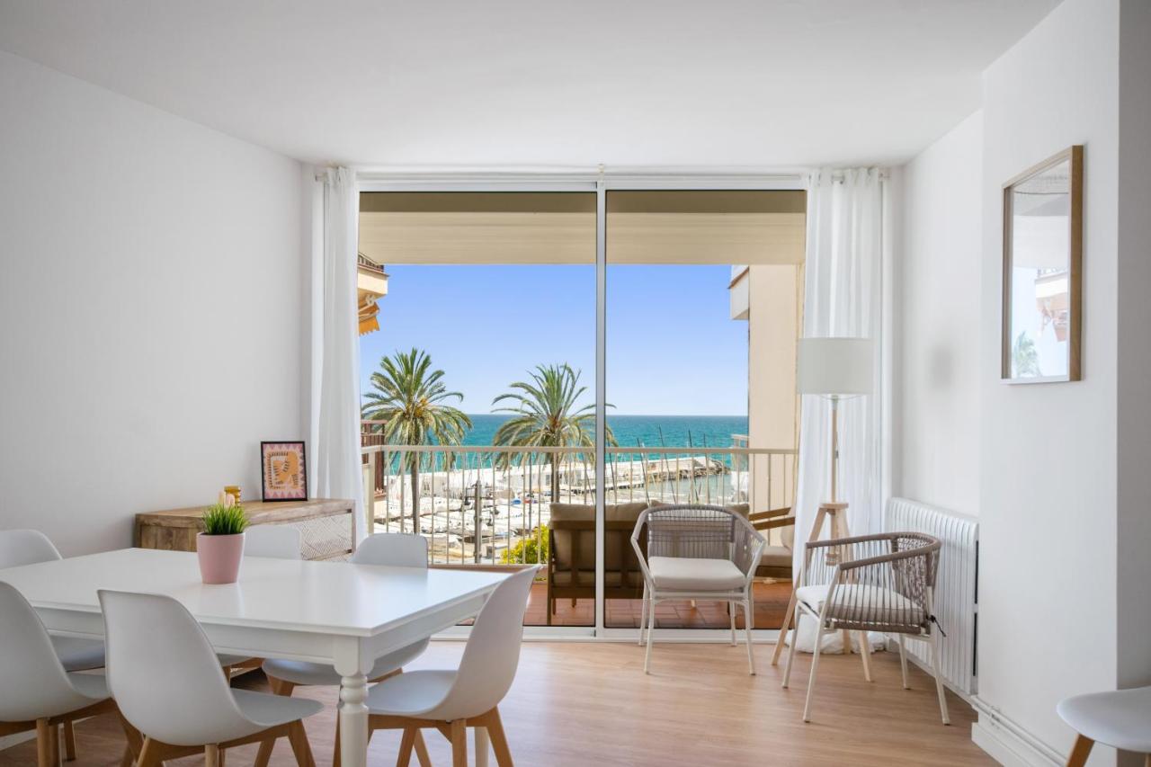 Sunset Beachfront in Sitges - B&B Sitges