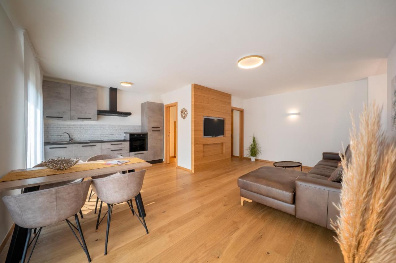 735 Apartment Julia I Villa Ehrenburg - Bed and Breakfast Meran