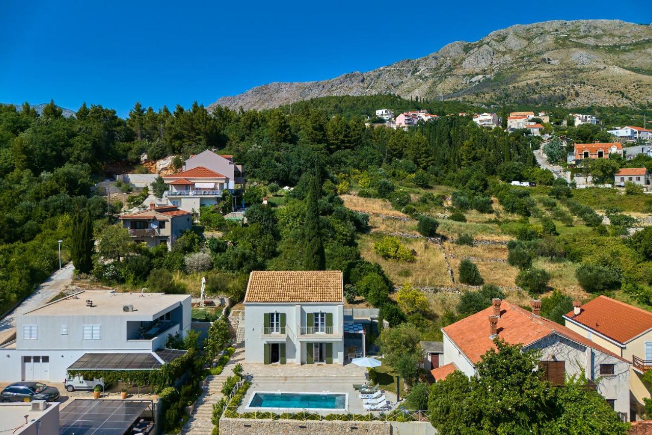 Hedera Estate Villa Hedera XVIII - B&B