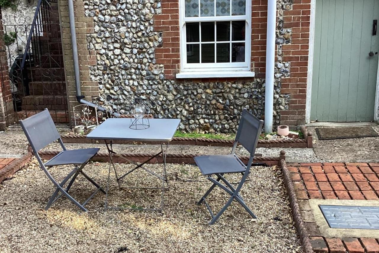 1 bed-Sleeps 4-Garden-Near Snetterton Circuit - B&B