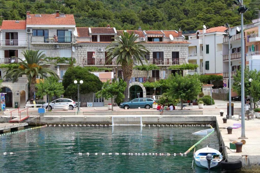 Apartments Amfora 2 - B&B Podgora