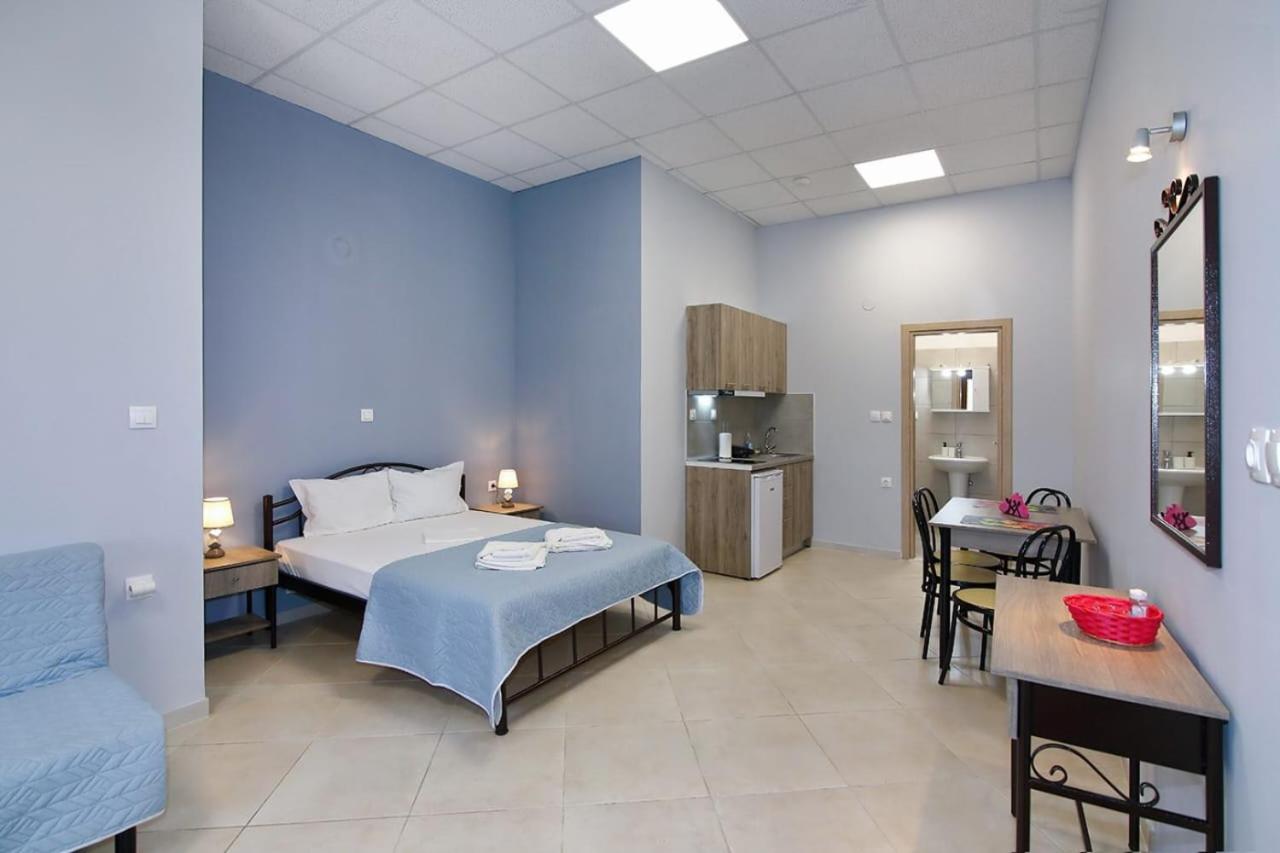 Habitación Triple con vistas a la piscina