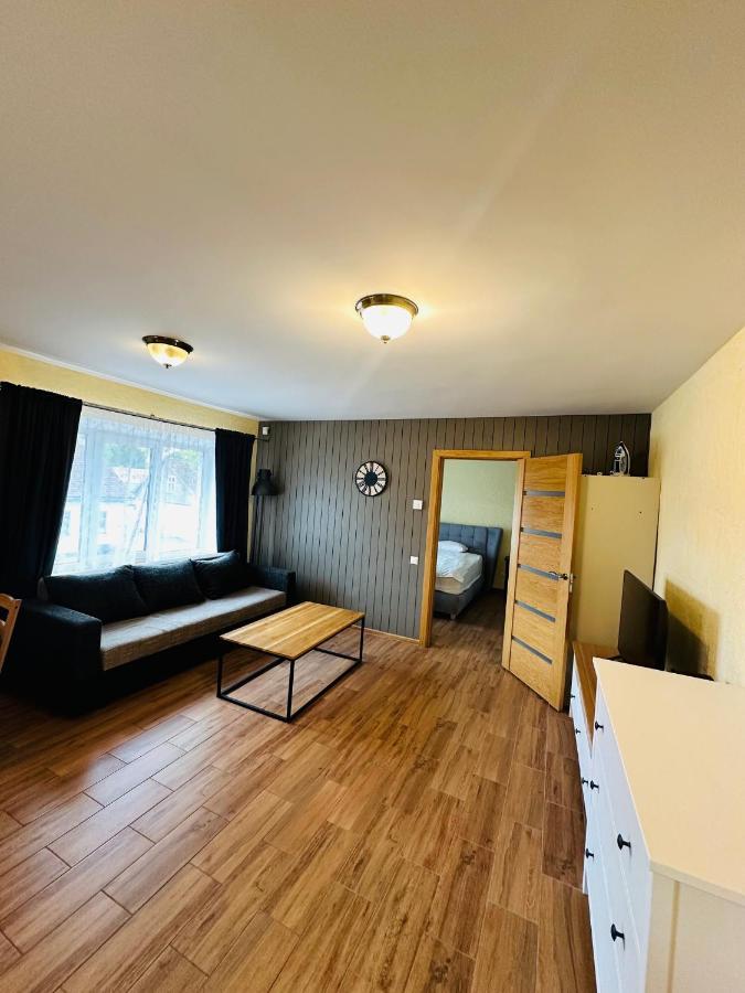 Rožu namu apartamenti 4 - B&B Kuldiga