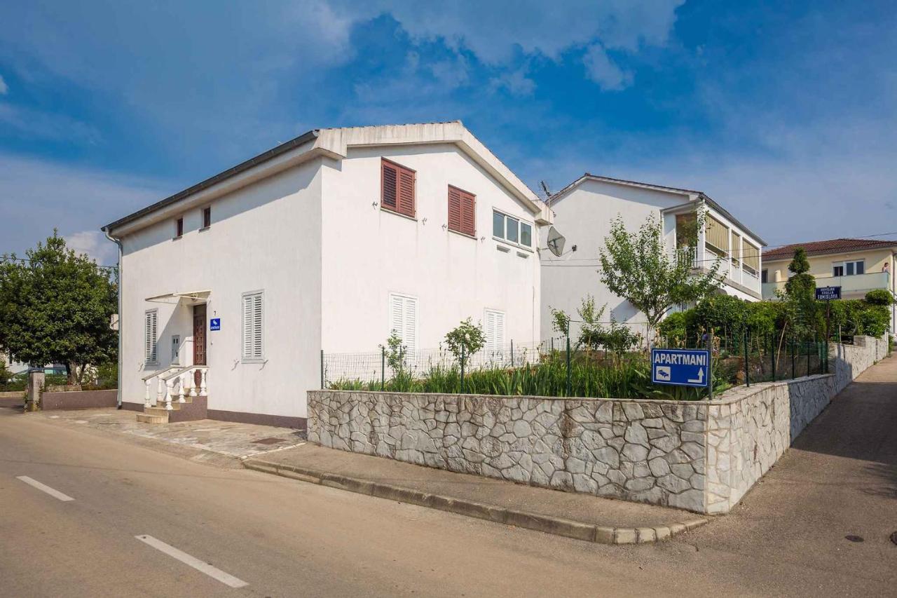Apartment in Malinska - Insel Krk 41815 - B&B Malinska